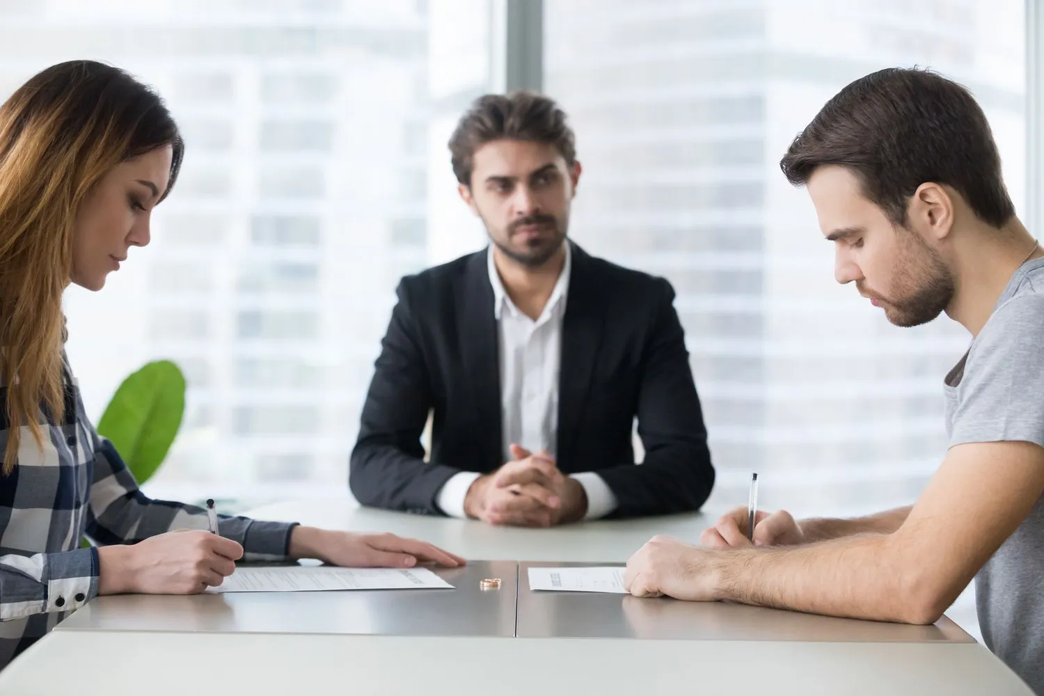 How EH Mediation Guides Couples Toward Fair and Balanced Outcomes Islington